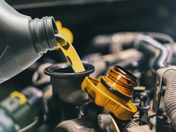 Chọn dầu nhớt xe nâng đúng chuẩn để tăng tuổi thọ