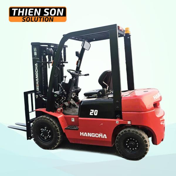 Xe nâng dầu 2 tấn