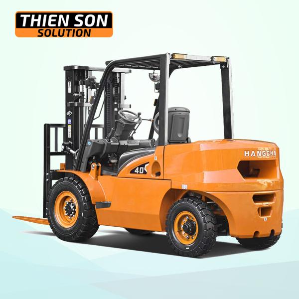 Xe nâng dầu 4 tấn