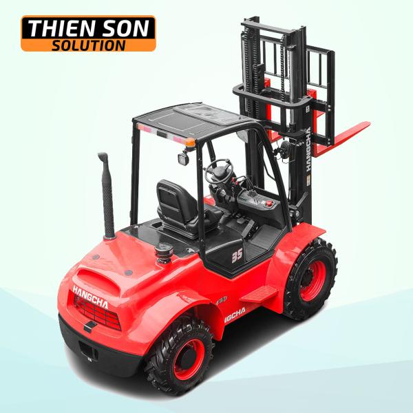 Xe nâng địa hình